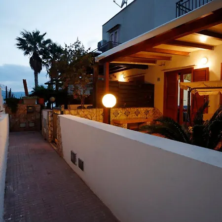 Holiday home Rosa Di Makari